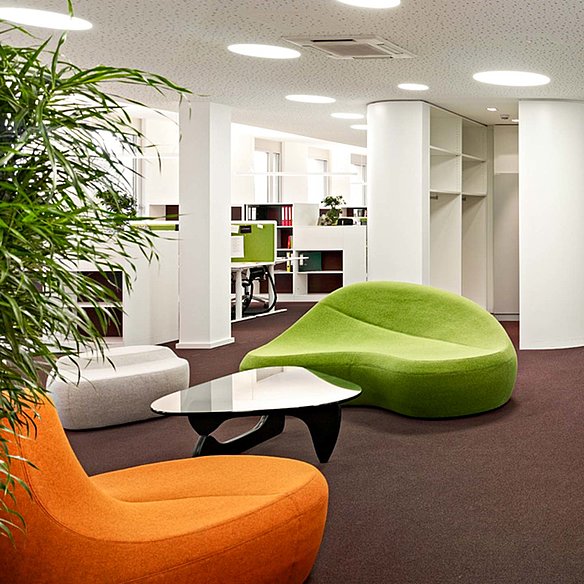 Sitzbereich im Büro Deutsche Reihenhaus in Köln
